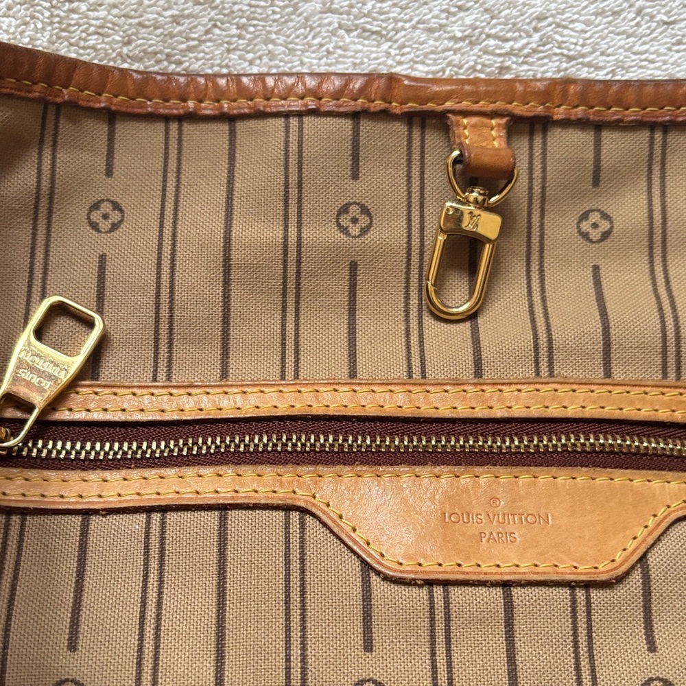 Louis Vuitton Dark Brown Monogram Shoulder Bag - Picture 4 of 9